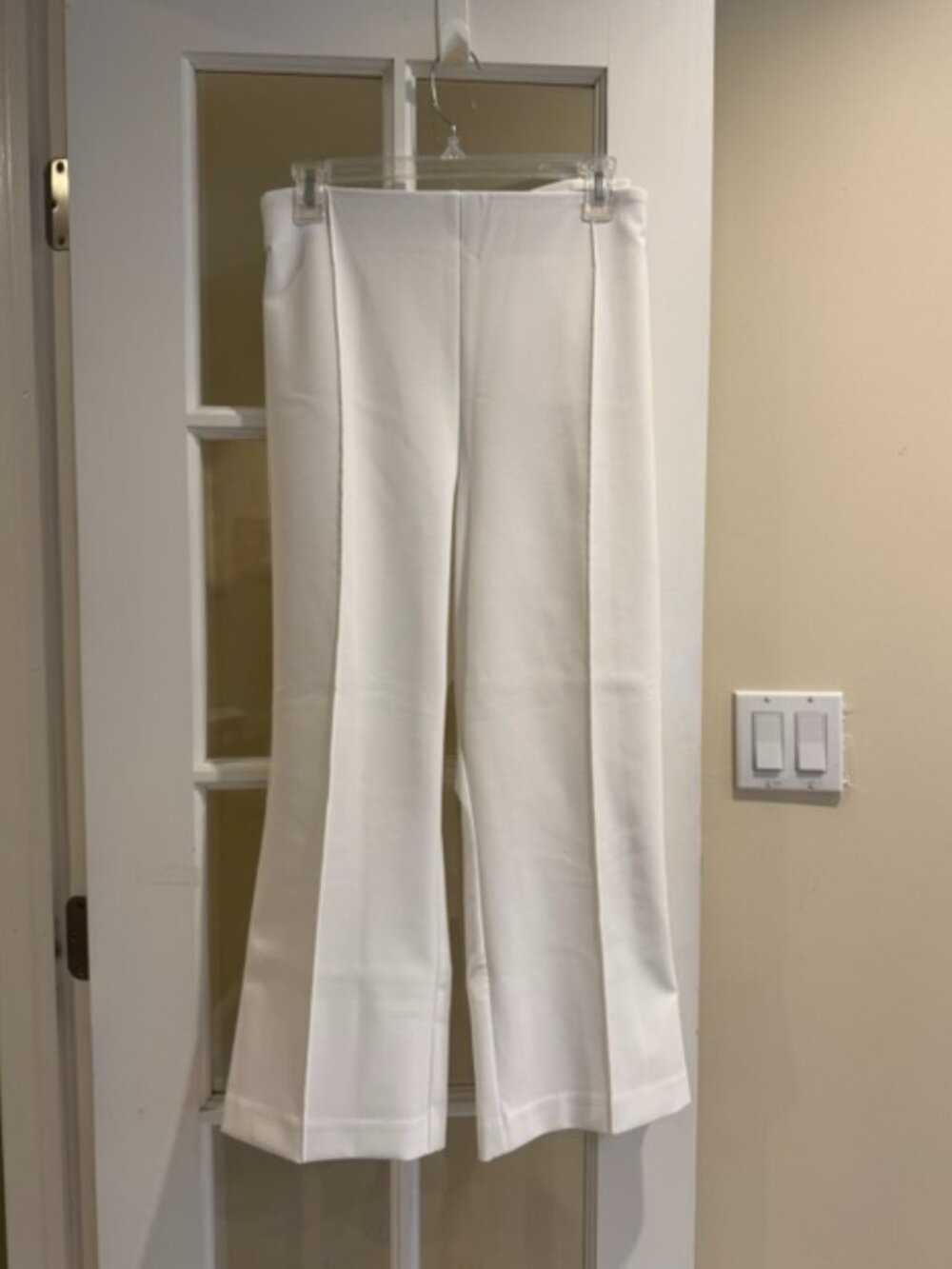 Rachel Zoe White Pull-On Capris Sz 18